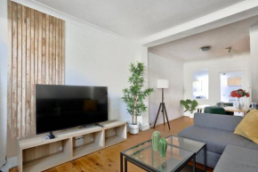 Delightful 2 Bedroom House Pyrmont 2 E-Bikes Included, Sydney